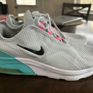 Women’s Nikes 270 super light gray with teal and pink. Size 10.
